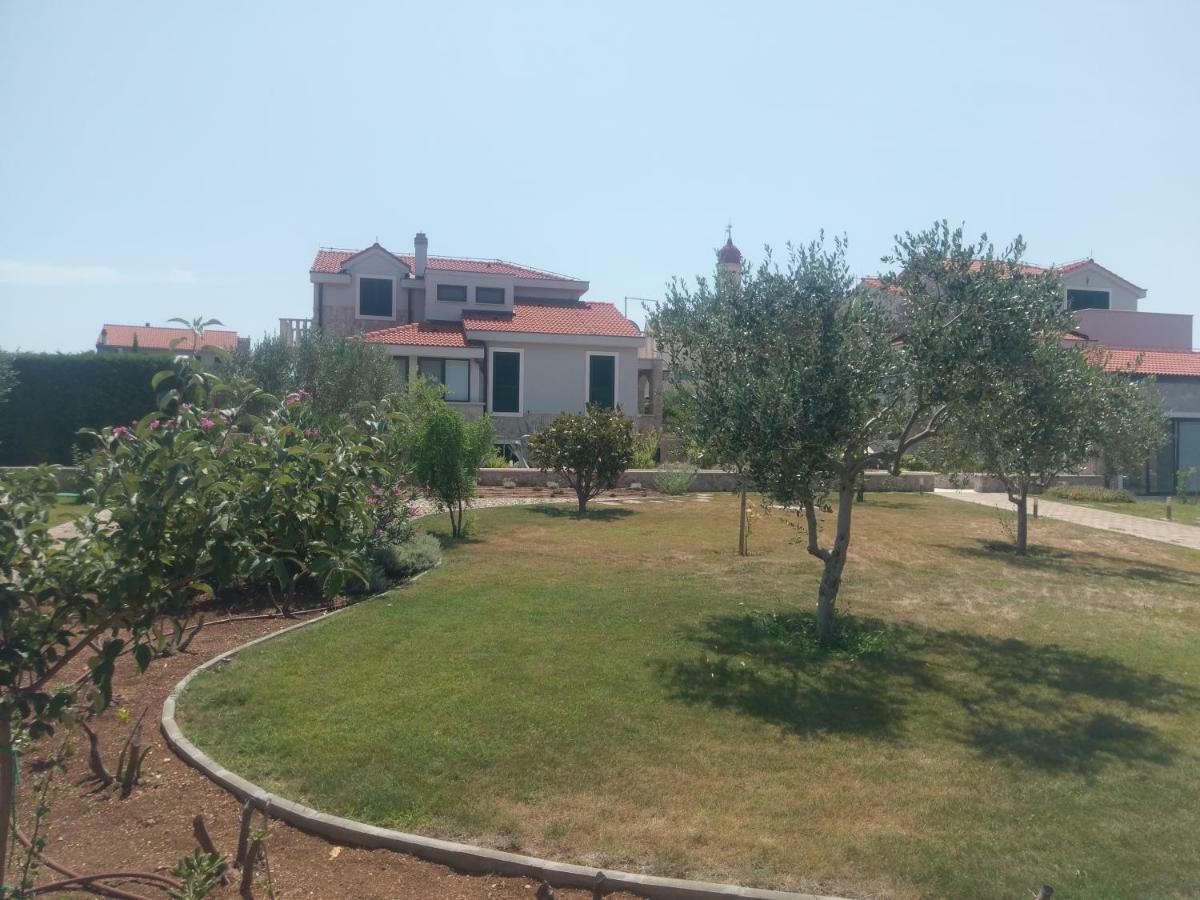 Apartment Lucija Betina  Buitenkant foto